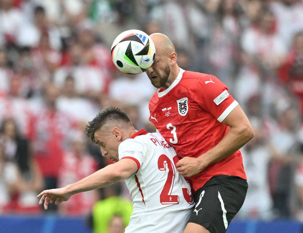 包含奥地利乒乓球队强势波兰乒乓球队，王皓三分雨点燃全场的词条