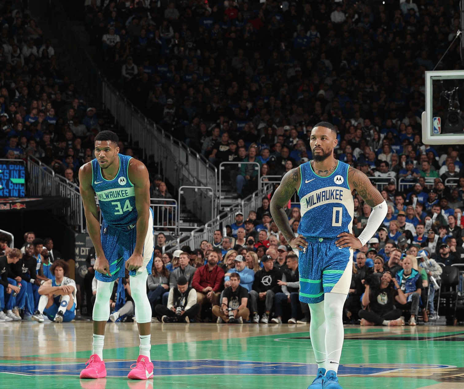 尼克斯完胜福建队，范弗利特高光表现的简单介绍