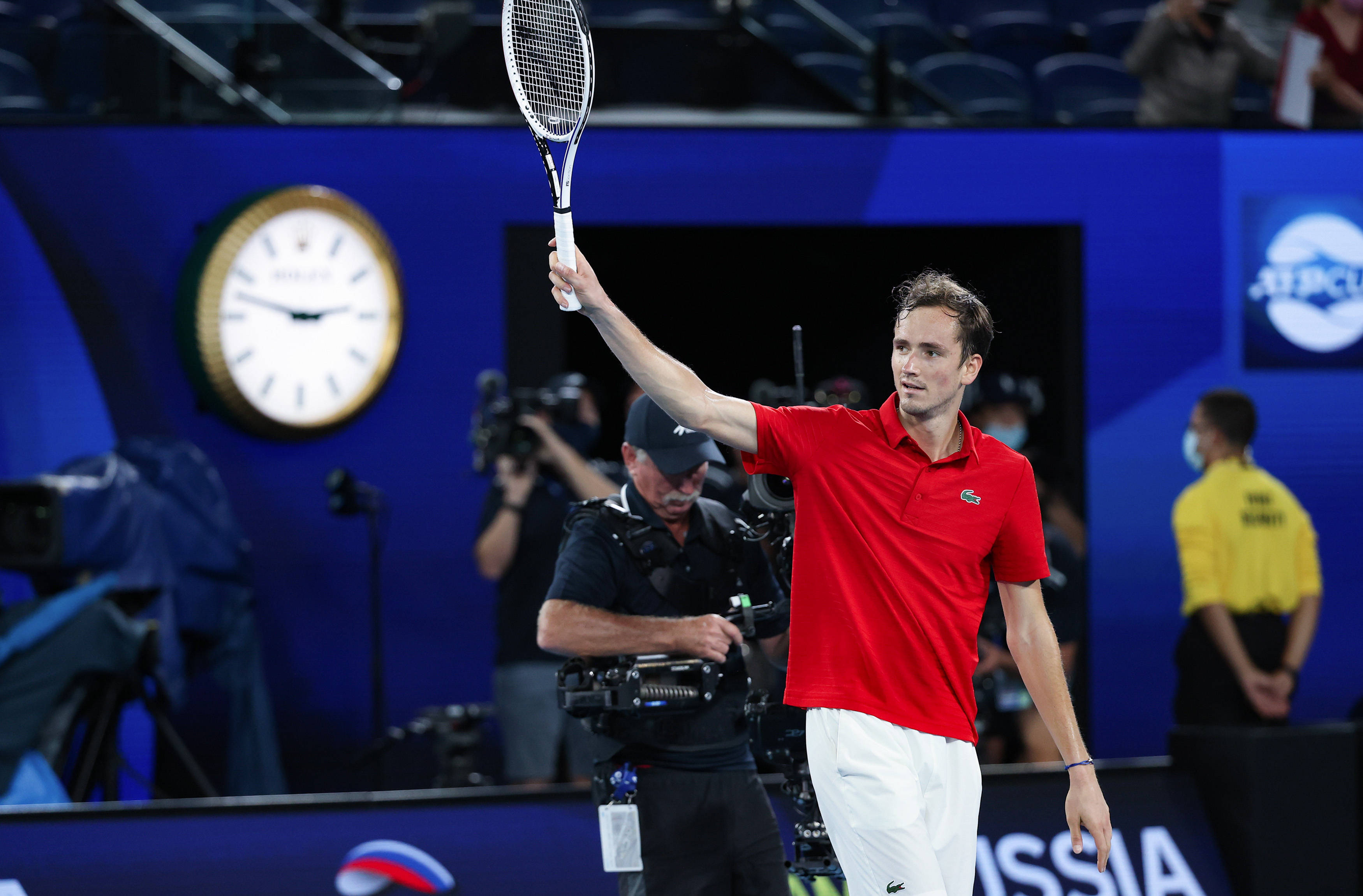 包含拉沃尔杯横扫ATP总决赛，梅德韦杰夫关键制胜的词条