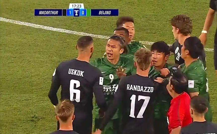 包含国安主场被苏宁逼平，争冠形势岌岌可危的词条