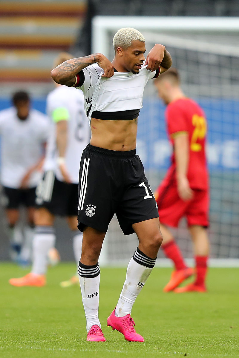 Panda Sports-包含巴黎前锋连续进球，状态神勇的词条