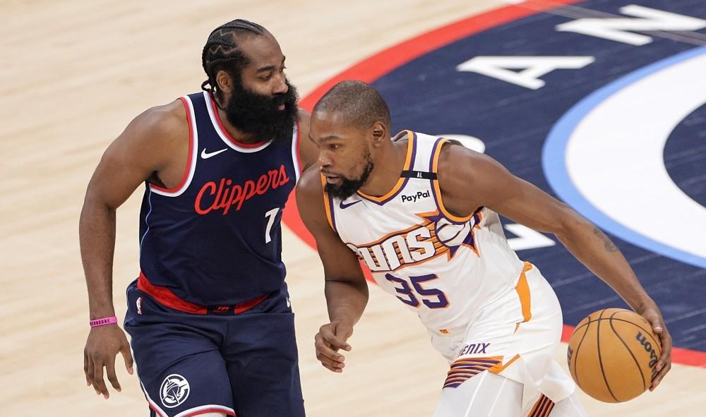 快船客场击败尼克斯，莱纳德分篮板