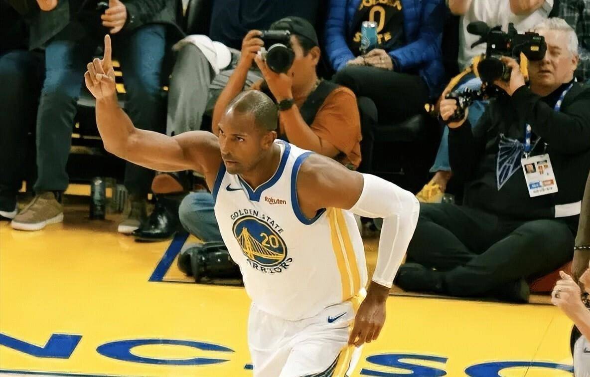 包含勇士主帅：球队需要改变防守策略的词条