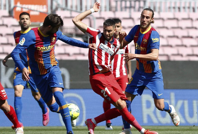 包含弗兰克福逆袭反超多特蒙德，德甲争冠形势扑朔迷离的词条