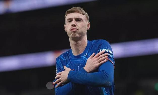 包含曼城后防稳固无漏，英超卫冕前景开阔的词条