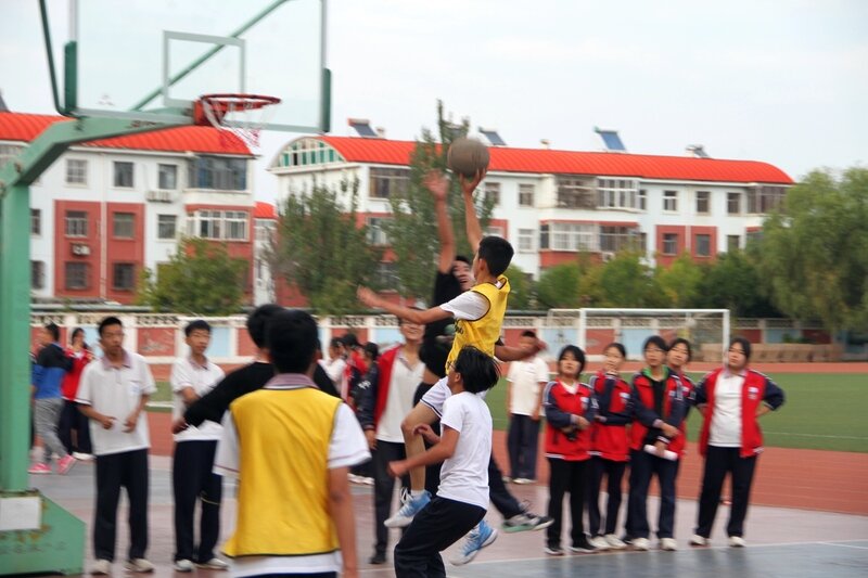 包含篮球赛场上的风起云涌，胜利之希望渺茫的词条