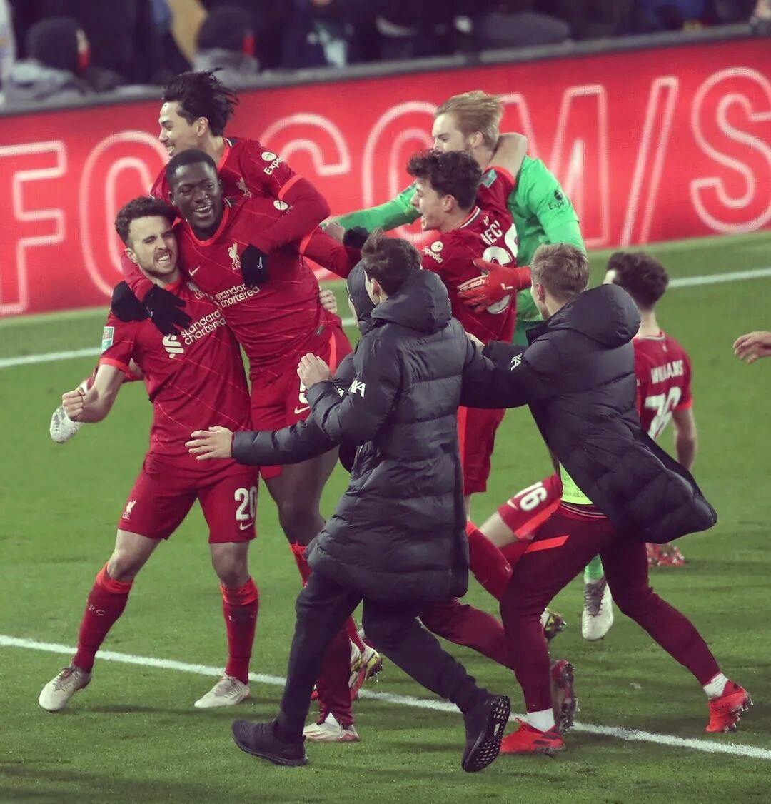 包含利物浦欢呼胜利，四强锋芒毕露的词条