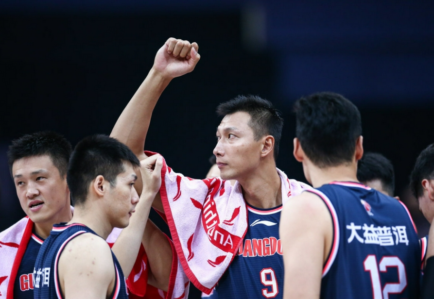 包含东京武士队士气高涨冲击冠军的词条