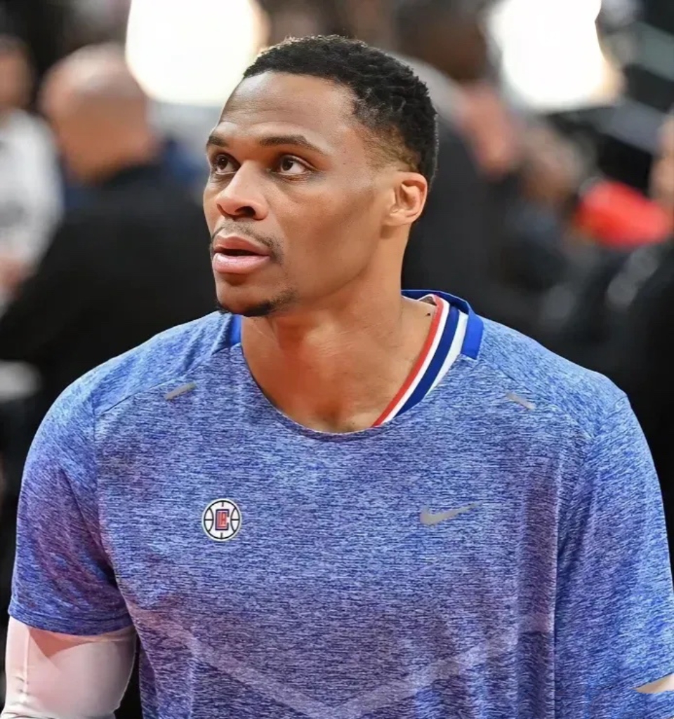 包含东京武士队士气高涨冲击冠军的词条