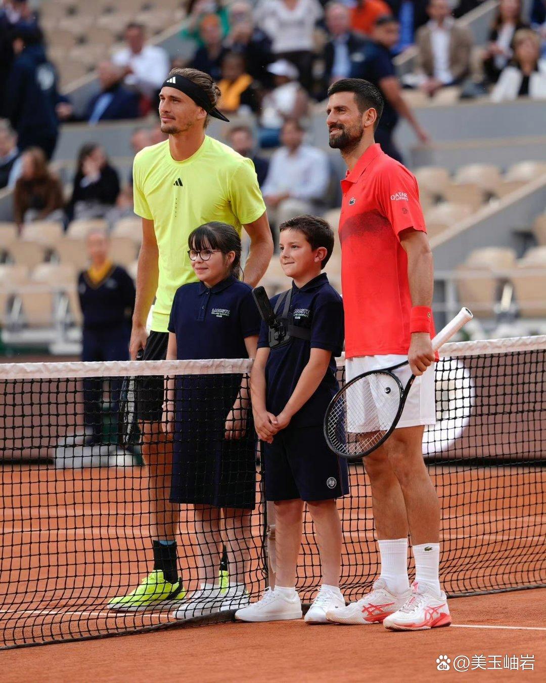 关于意大利网球队血洗日本网球队，德约科维奇打破历史纪录的信息