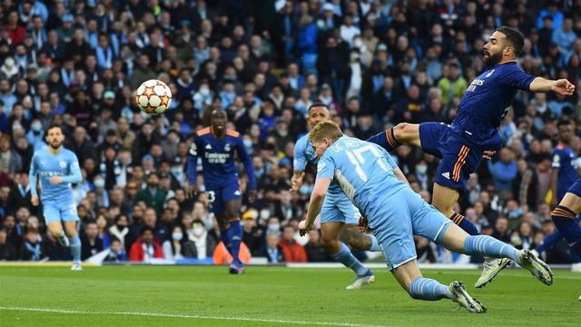 包含阿根廷完胜皇马，孔蒂三分雨点燃全场的词条