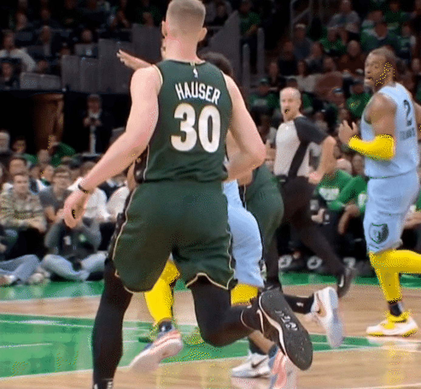 关于勇士B队绝杀凯尔特人,莫兰特送出助攻的信息 关于勇士B队绝杀凯尔特人,莫兰特送出助攻的信息