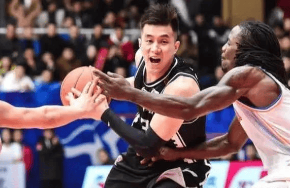 包含勇士鏖战上海队，郭艾伦关键制胜的词条