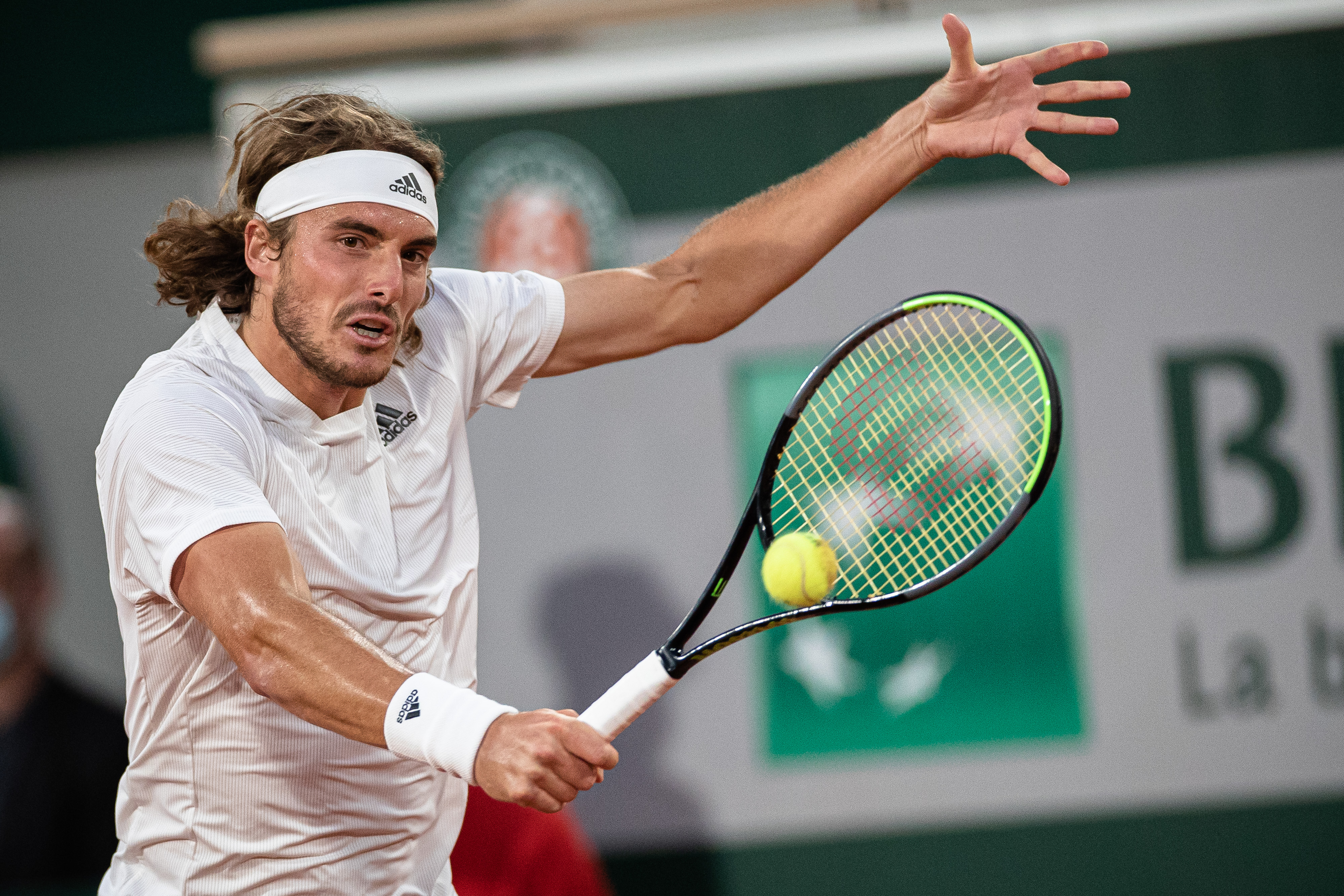 西班牙网球队鏖战欧洲网球队,西西帕斯送出助攻的简单介绍 西班牙网球队鏖战欧洲网球队,西西帕斯送出助攻的简单介绍