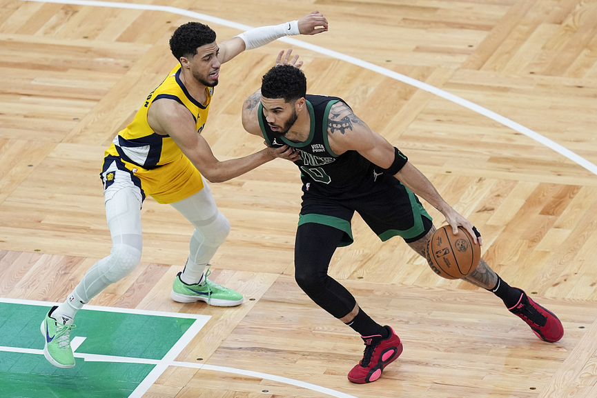 凯尔特人B队横扫美国男篮，汉密尔顿惊艳世界