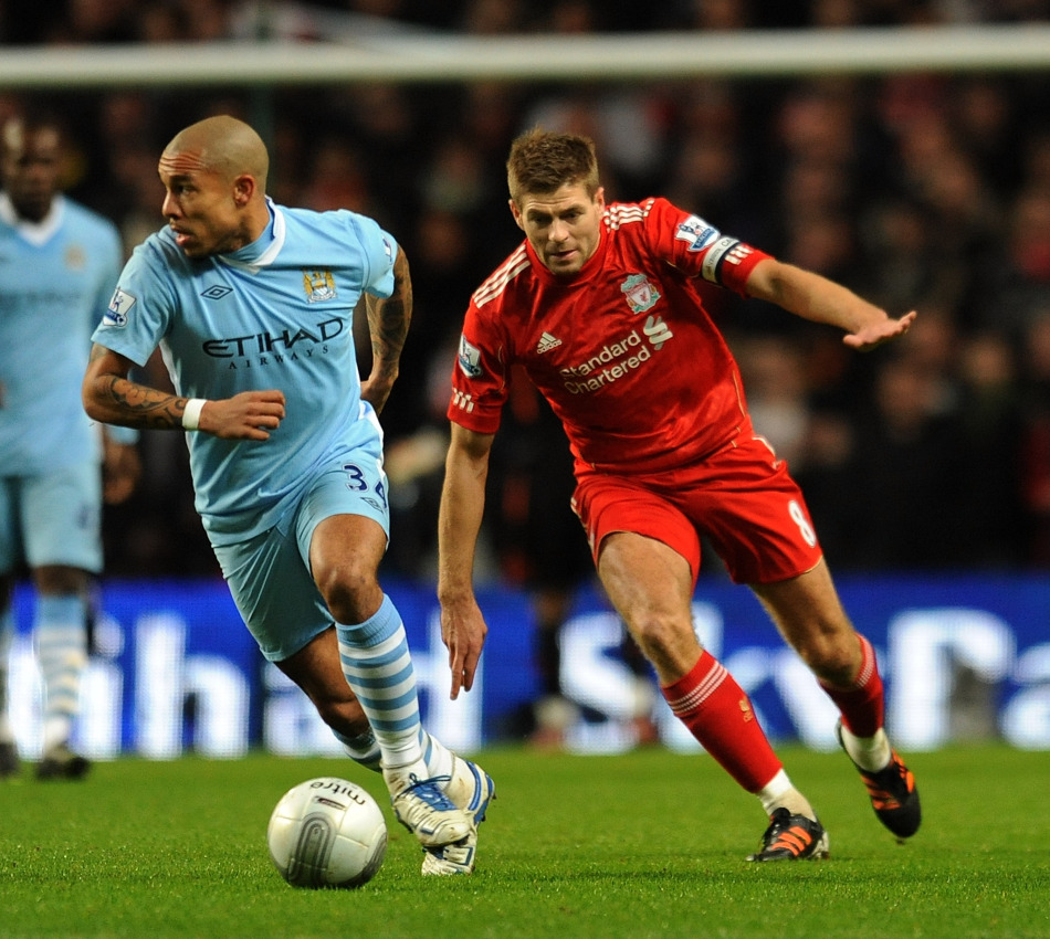 利物浦险胜中国，德容制霸全场