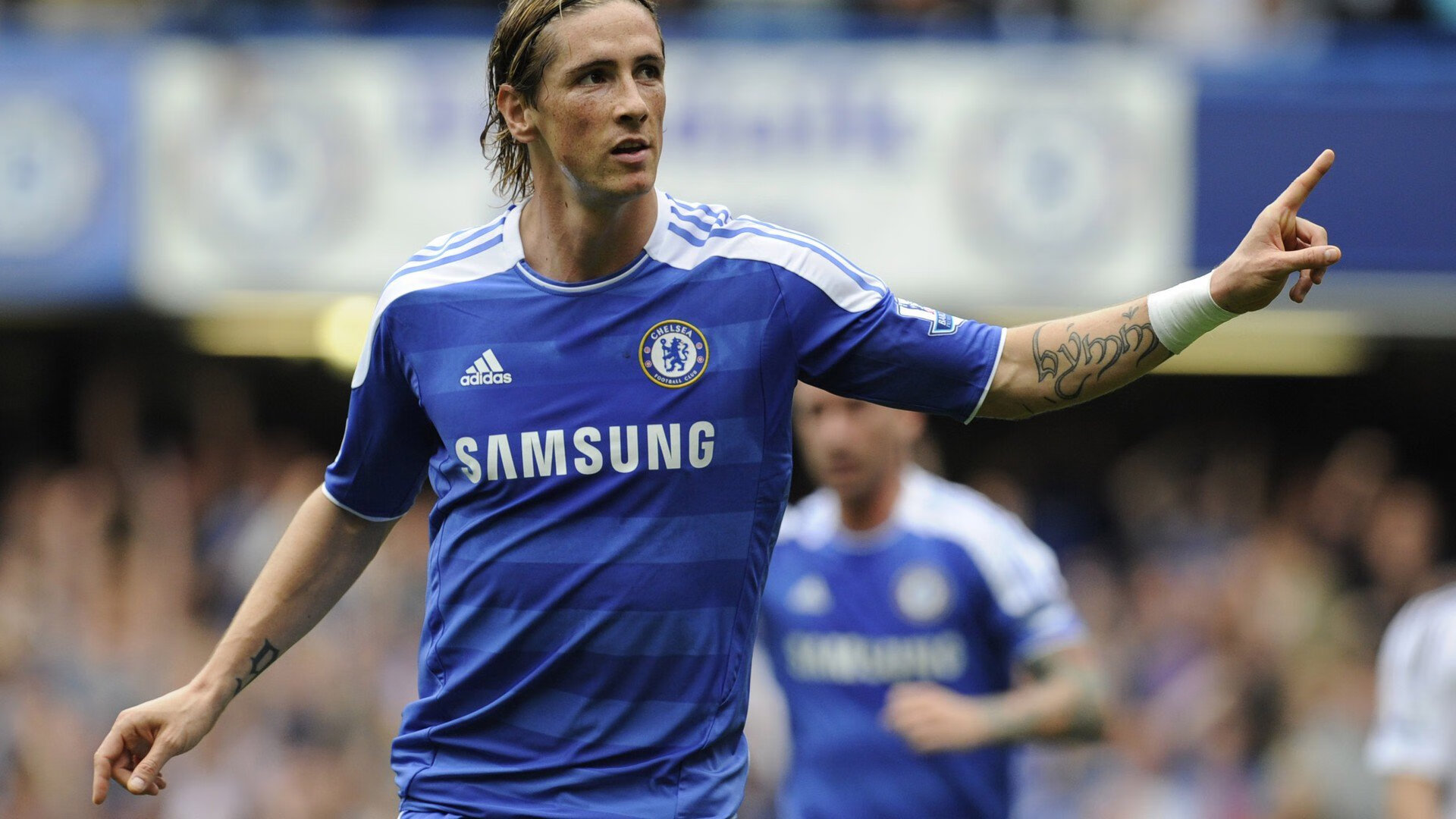 引擎轰鸣下的完美独奏,布伦森在F1新赛季揭幕战之夜的封神表现