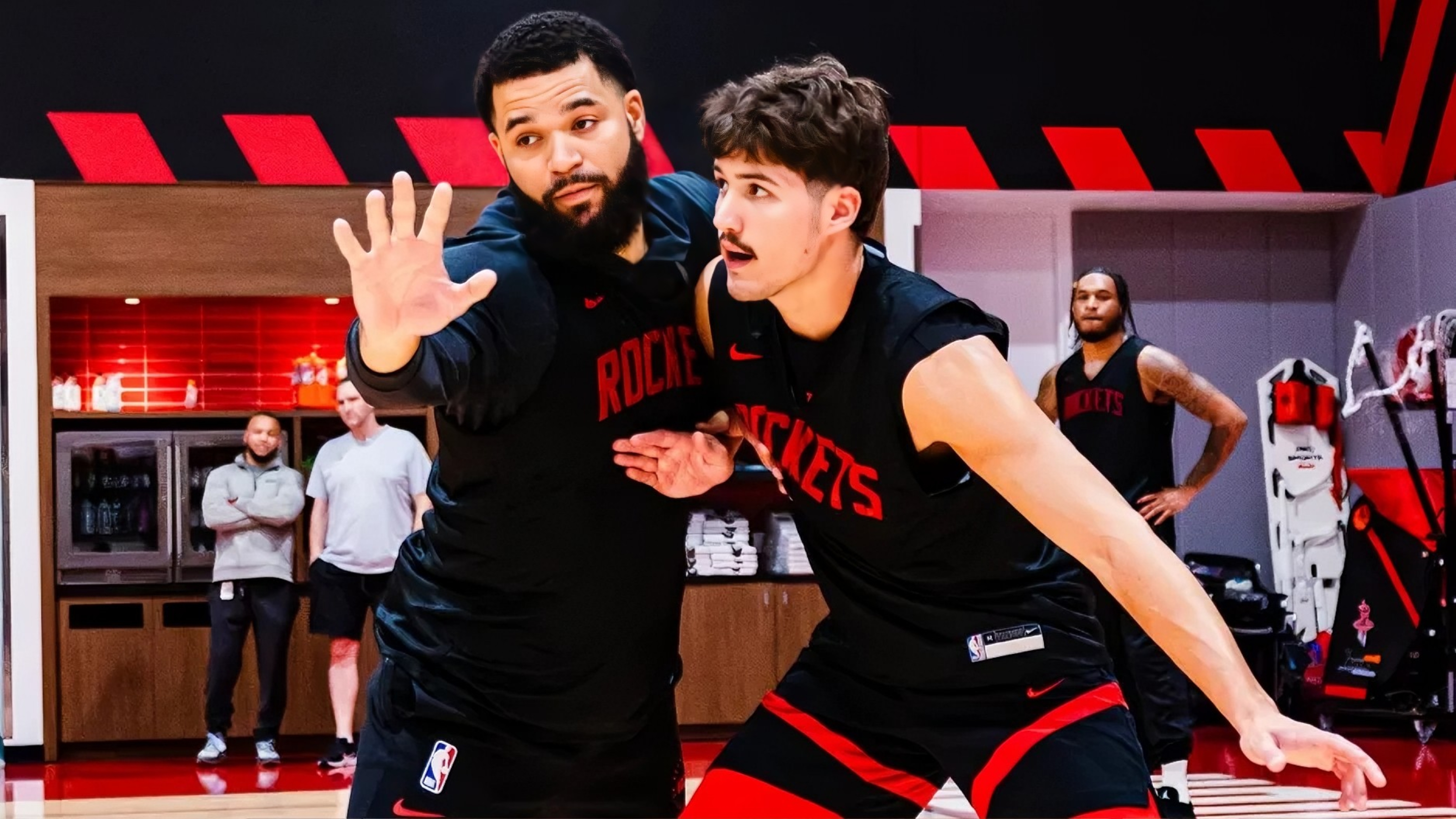 鹈鹕力克猛龙,范弗利特刷新纪录 鹈鹕力克猛龙,范弗利特刷新纪录