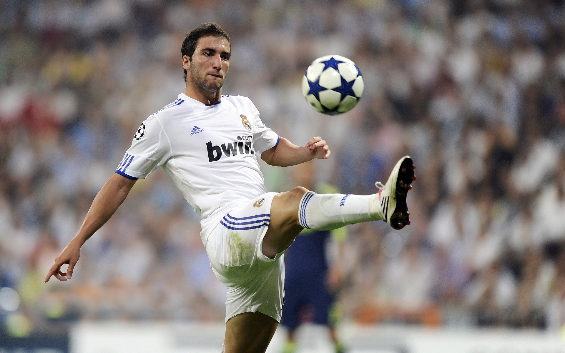 绿茵场上的双重奇迹，墨西哥战术横扫与C罗的防守艺术