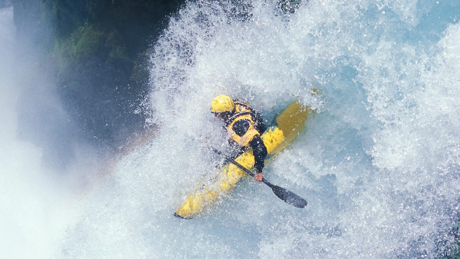年度焦点之战之夜，贝恩贡献制胜表现